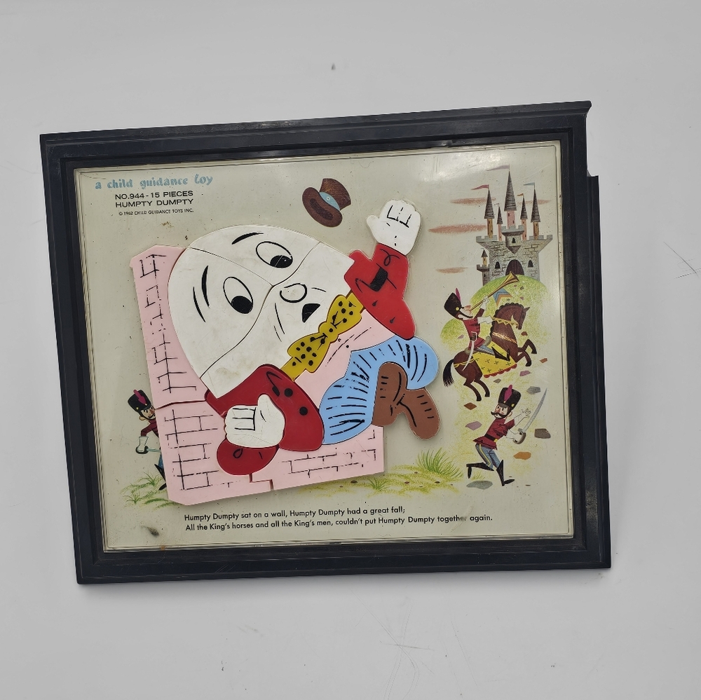 Vintage 1962 15 piece Plastic Child Guidance Puzzle #944 Humpty Dumpty
